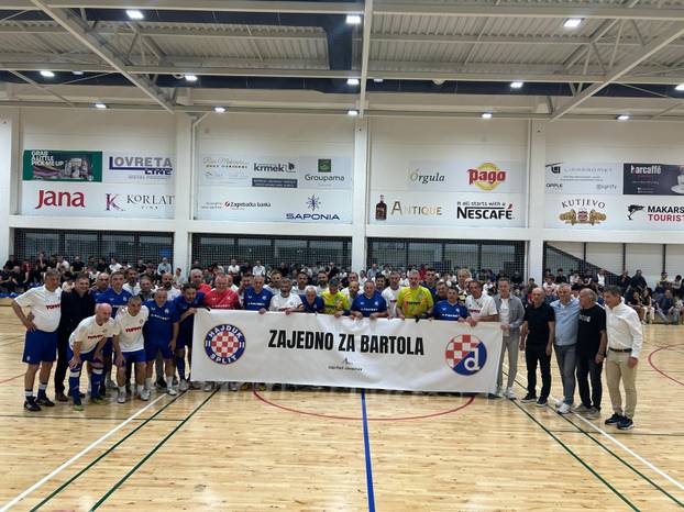 FOTO Mladenov život kroz slike: Driblao Modrića i osvojio Kup, sin nosi dres mladih 'vatrenih'