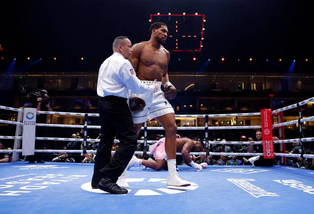 Anthony Joshua v Francis Ngannou