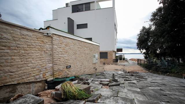 Kozino: Oštećen prilazni put koji vodi do luksuznih vila u vlasništvu Luke Modrića 