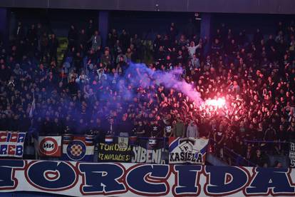 FOTO 'Nema na more': BBB-ovci i Torcida pokazali koreografije na derbiju. Pogledajte kadrove