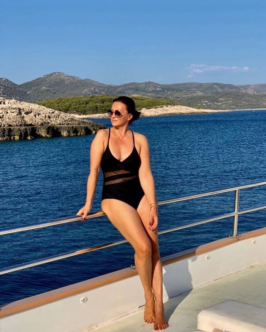 Naše zgodne dame prešle su 45, a nikad bolje nisu izgledale...