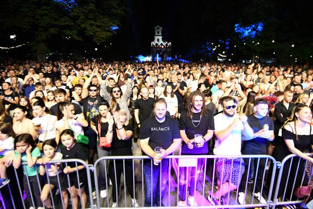 Bjelovar: Koncert grupe Zabranjeno pušenje na Terezijani