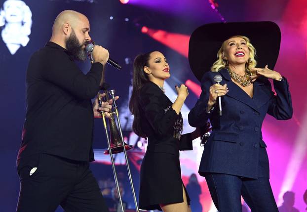 Zagreb:  Lepa Brena zapjevala s Aleksandrom Prijović