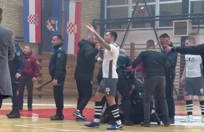 VIDEO Kaos na derbiju Zrinjskog i Veleža u Mostaru. Predmeti su letjeli, policija hvatala huligane