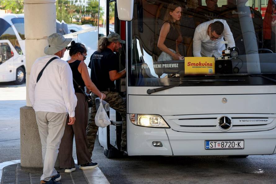 Zadar: Polazak na Thompsonov koncert