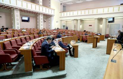 Zastupnici o potpunoj zabrani korištenja GMO-a u Hrvatskoj