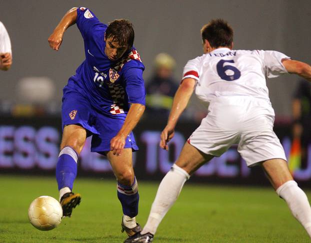 ARHIVA - 2006. Zagreb: Vatreni i "maksimirska krtica" srušili su Englesku 