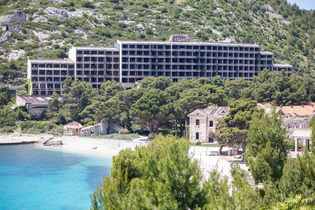 Počinje rušenje devastiranih hotela Kupari u najljepšoj uvali kod Dubrovnika