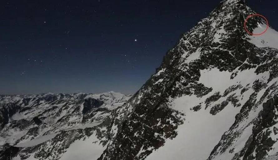 Kamera otkrila užas u Alpama: Njena svjetiljka se ugasila, a on je nastavio hodati. Sad mu sude