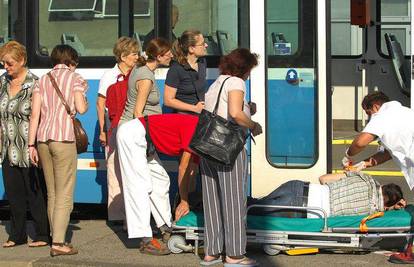 Zagreb: Tramvaj udario pješaka na Savskoj cesti