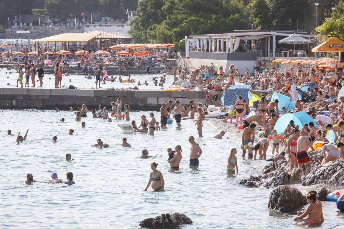 Hrvatska je puna, a stižu i nove mjere: 'Sad ćemo ih kontrolirati iako smo to već trebali raditi?'