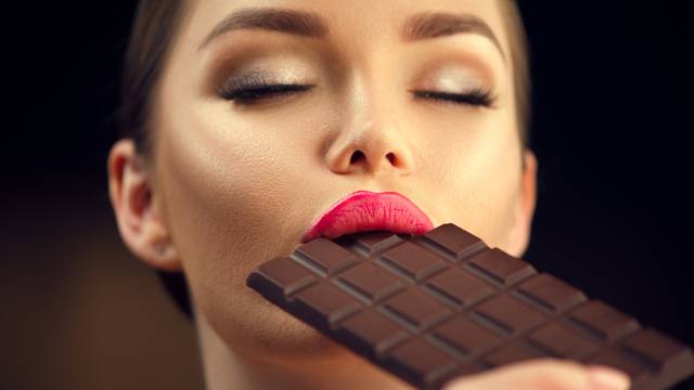 Malo istraživanje pokazalo da je čokoladu u redu jesti nakon buđenja, ali i prije spavanja
