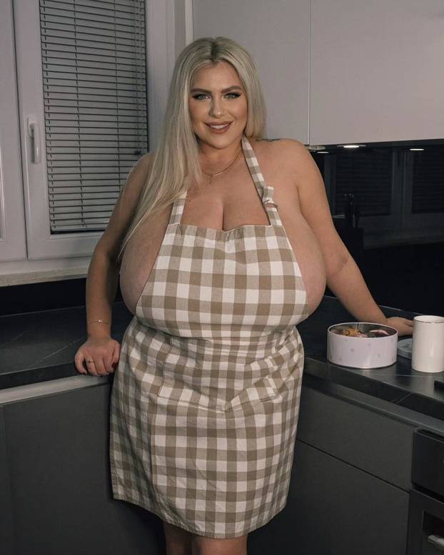 FOTO Grudi joj rastu iz dana u dan: 'Više im ne znam veličinu, nosim grudnjake po mjeri'