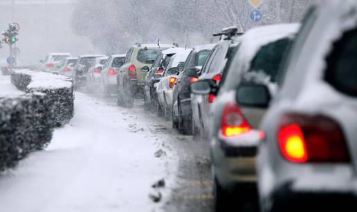 Ošamario dječaka (6) jer mu je grudom gađao auto