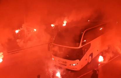 Kakav doček! Funcuti su zapalili Šibenik nakon rušenja Hajduka