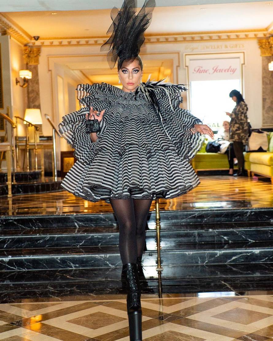 Rihanna je došla kao papa, a Perry obukla anđeoska krila...