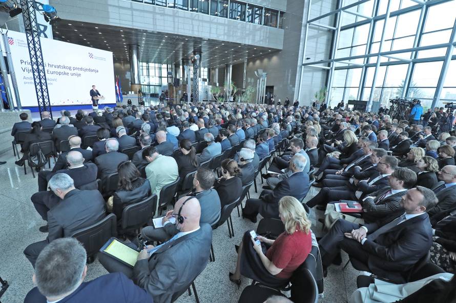 Dobro jutro, EU! Hrvatska je od danas na čelu Europe