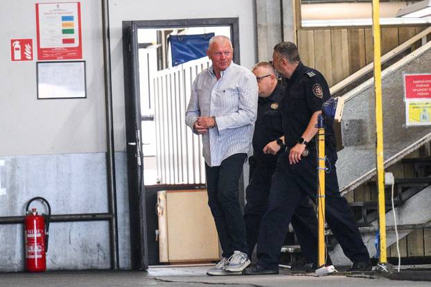 Zagreb: Policija dovodi Hrvoja Petrača u prostorije USKOK-a