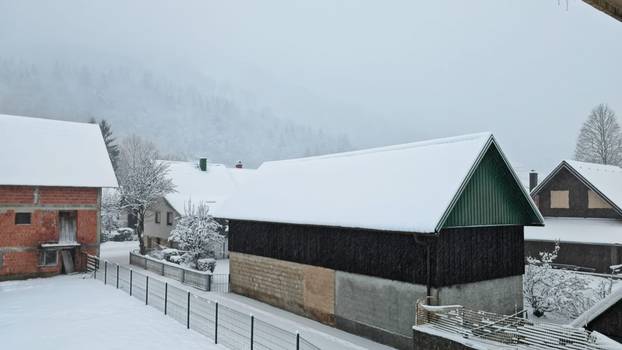 FOTO/VIDEO Snijeg zabijelio Hrvatsku, pogledajte prizore