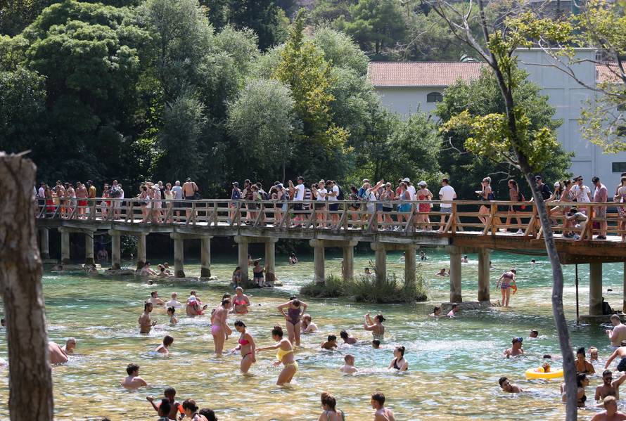 Ljepote Nacionalnog parka Krka i tijekom turistiÄke sezone zaista oÄaravaju