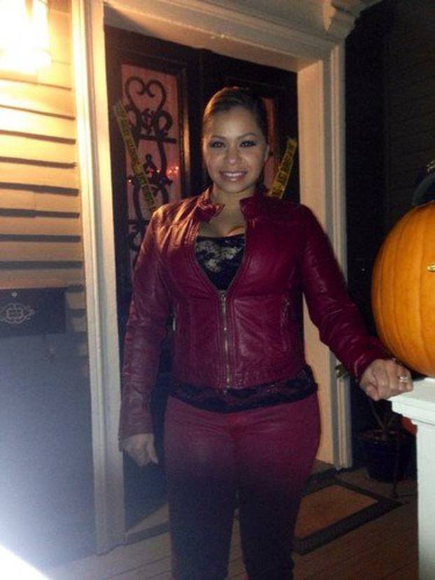 Corseter Mum Shrinks Waist To 18 Inches