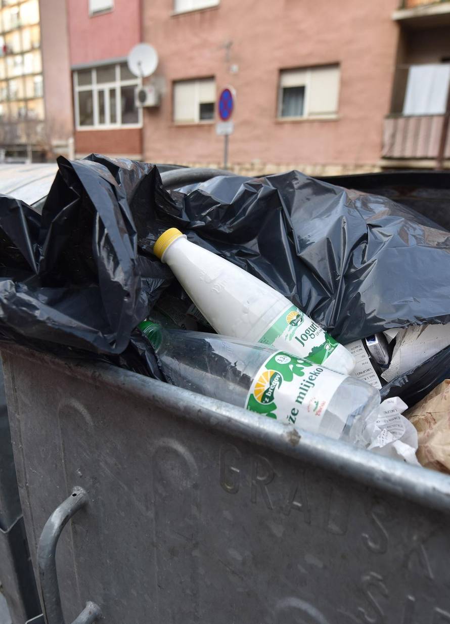 Boce mlijeÄnih proizvoda joÅ¡ nemaju oznaku otkupa ambalaÅ¾e i zavrÅ¡avju na otpadu