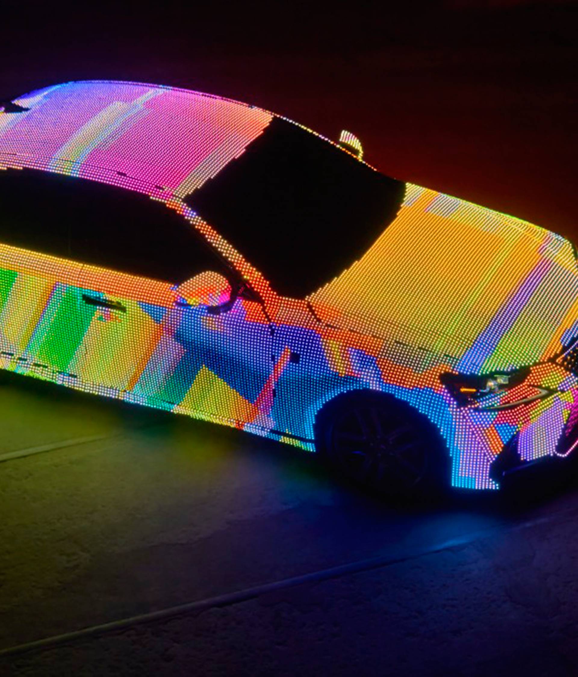 San svakog tunera: U Lexusu stavili 41.999 LED-ica na auto