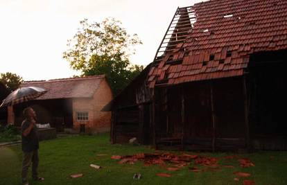 Nevrijeme trgalo krovove u Međimurju i Slavoniji