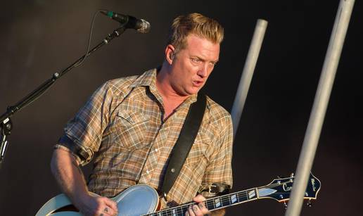 Frontmen benda 'Queens Of The Stone Age' otkrio da je imao rak