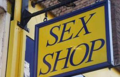 Umirovljenici navalili u novootvoreni seks-shop