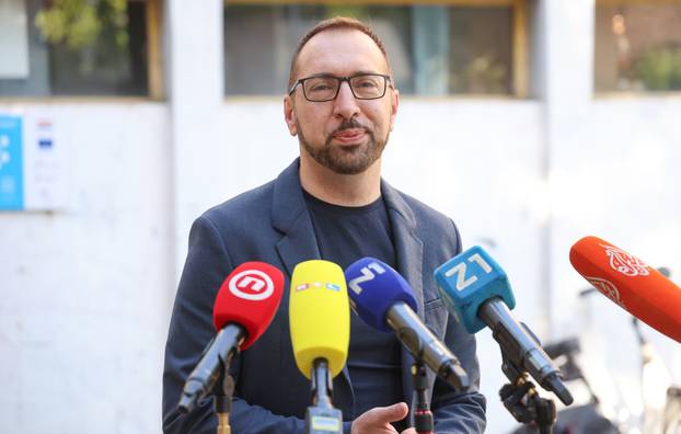 Zagreb: Kandidat za gradonačelnika Tomislav Tomašević glasovao u drugom krugu lokalnih izbora