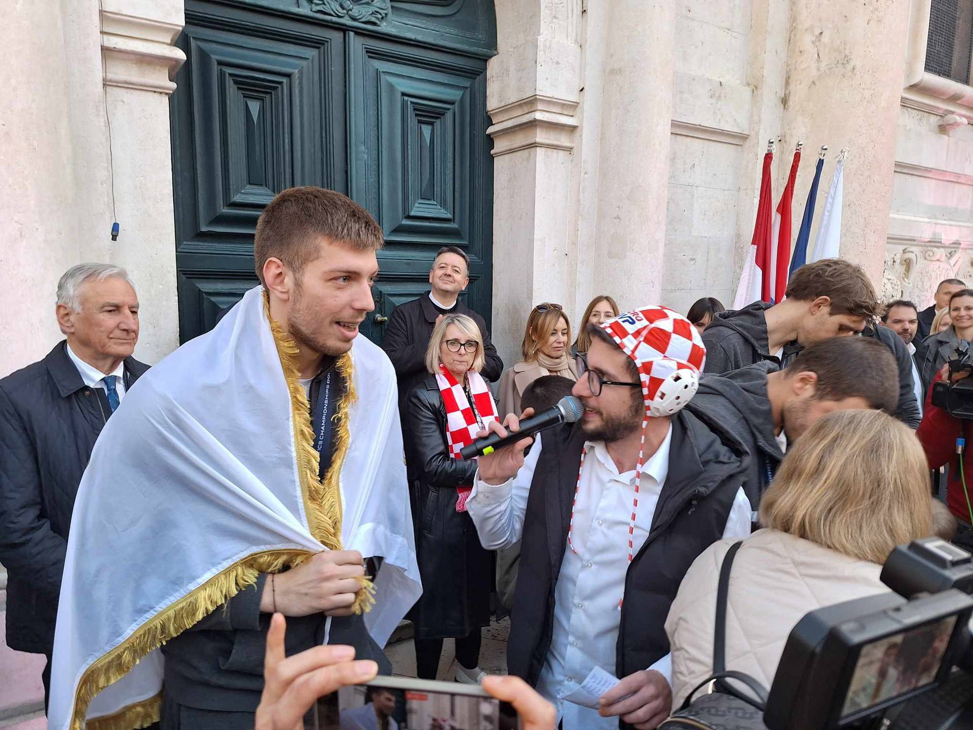 VIDEO Spektakularne scene sa Straduna. Pogledajte kako je Dubrovnik dočekao 'barakude'