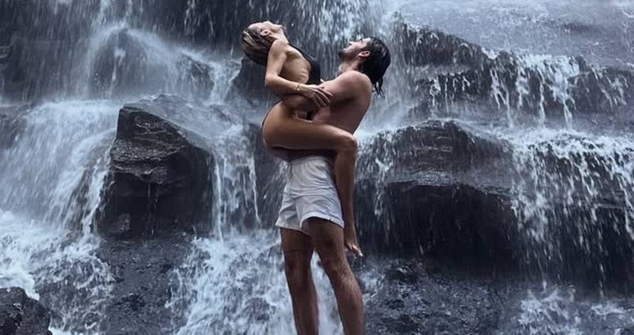 FOTO Pogledajte u čemu se nakon romantičnog vikenda u Parizu s Majom vozio Šime Elez