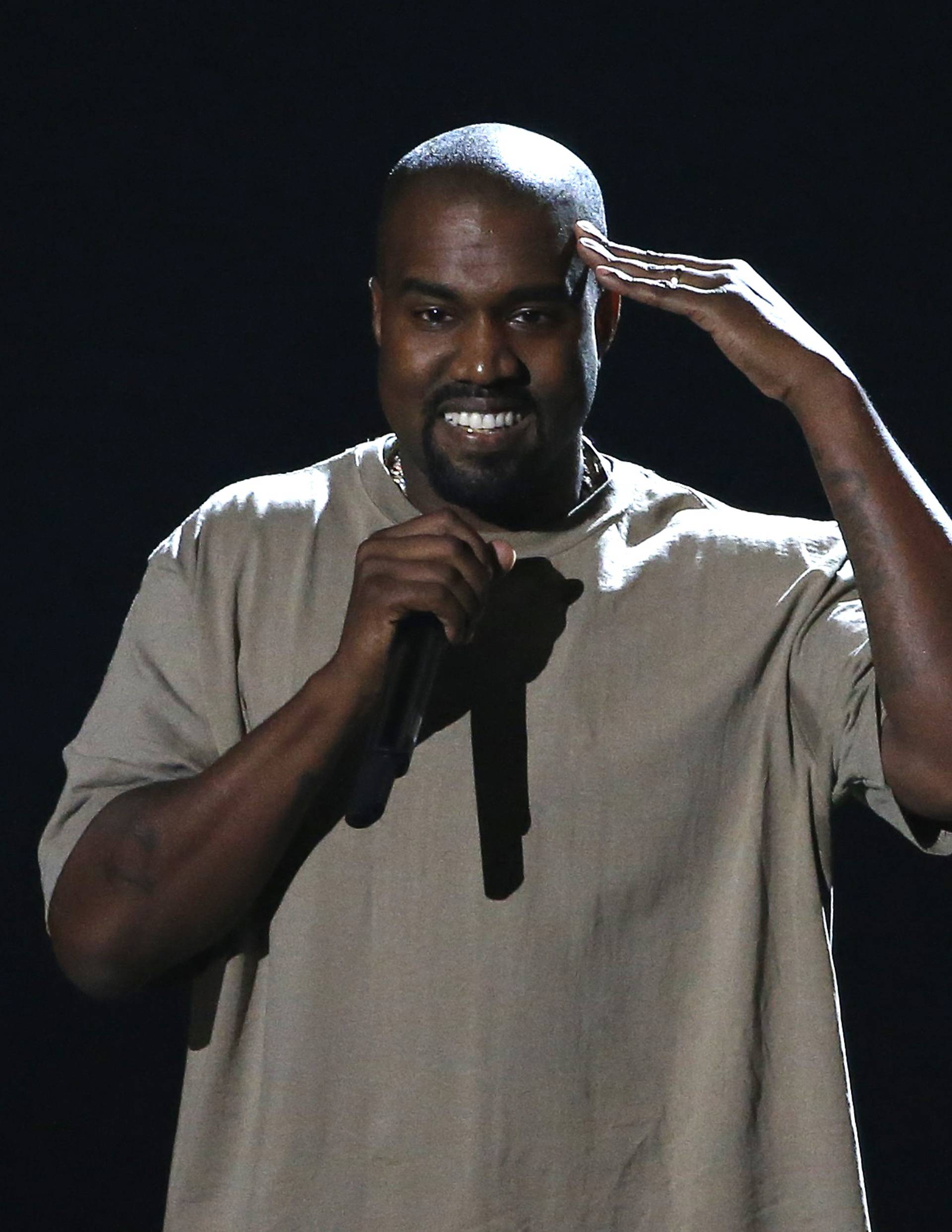 Reper Kanye West promijenio je ime: 'Od sada me zovite YE'