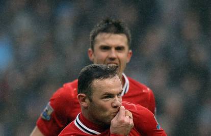 Wayne Rooney bi malo svirao: Nabavlja bubnjeve od rivala