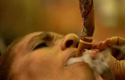Oni zaista uživaju u pušenju: Natjecanje u najdužem pepelu