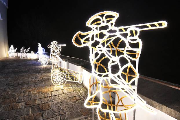 U dvorcu Trakošćan otvorena je izložba svjetlosnih skulptura "Dvorac svjetla"