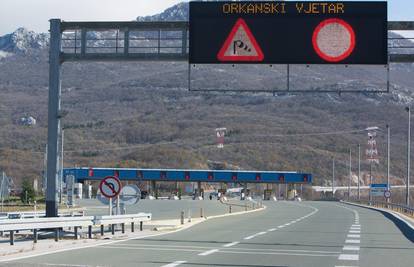 Oprez na autocesti:  Jak vjetar između Kikovice i Tuhobića