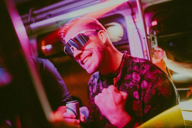 FOTO Ludilo na tračnicama! Ovaj party tramvaj u Zagrebu vozi vas direktno u ekstazu