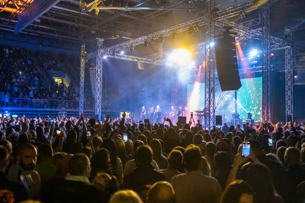 Osijek: Koncert Halida Bešlića u dvorani Gradski vrt