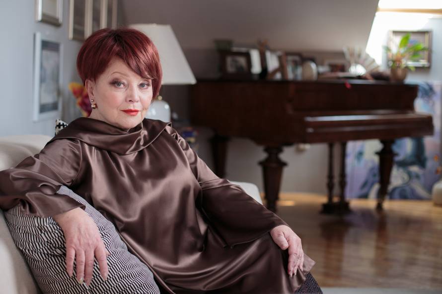 Ljudi kritiziraju izvođače Dore i njihove pjesme: 'Što je ovo? Predstavnice Velike Britanije?!'