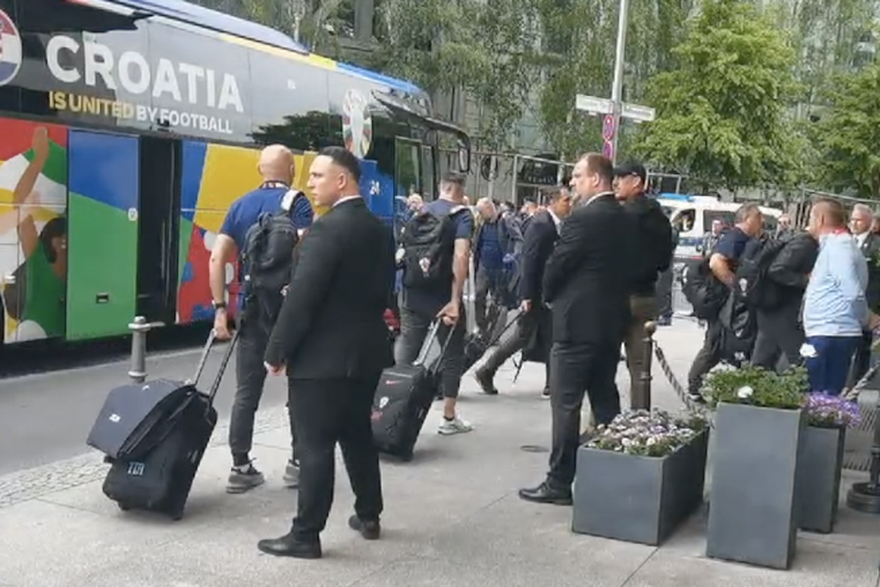 Hrvatska reprezentacija stigla pred hotel