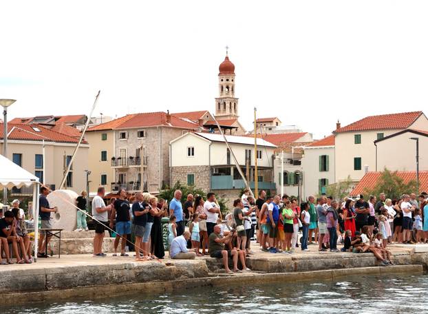 FOTO Ženska regata u Betini oduševila mještane i turiste
