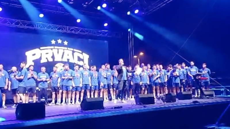 VIDEO Pogledajte kako su 'Livi', Mišić i Kovačević dočekani pred navijačima ispred Maksimira