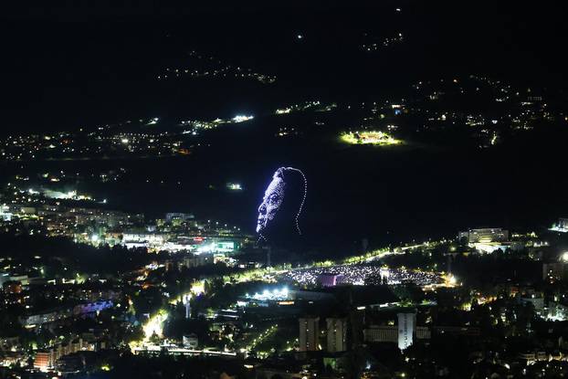 Sarajevo: Dronovi na nebu iznad Koševa formirali lik Halida Bešlića