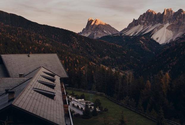 Ovo je jedan od najljepših zimskih resorta u Italiji, a pogled na Dolomite sve govori