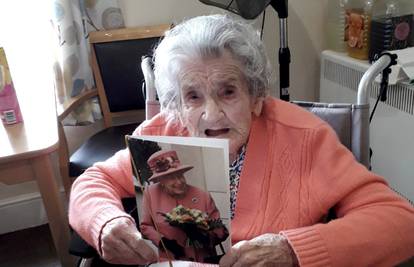 Njoj su godine doista samo broj: Proslavila 103. rođendan rave partyjem u staračkom domu