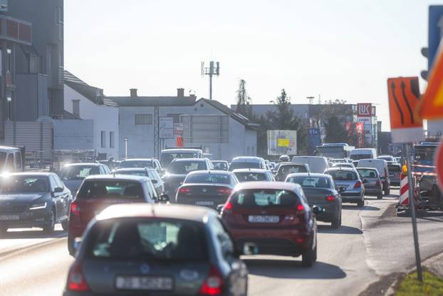 24sata Zagreb: Prometni kolaps u središtu Sesveta