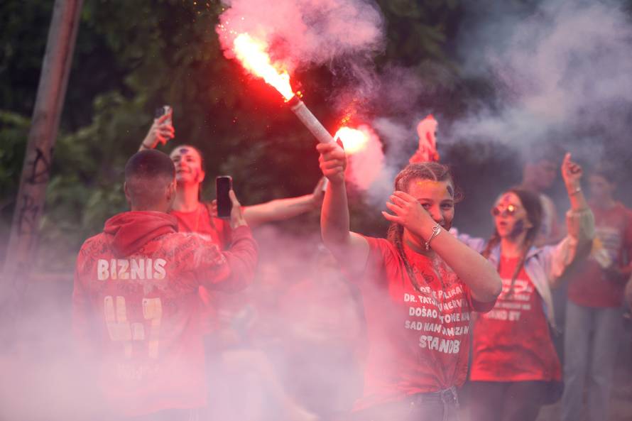 Rijeka: Maturanti srednjih škola širom grada slave kraj srednjoškolskog obrazovanja