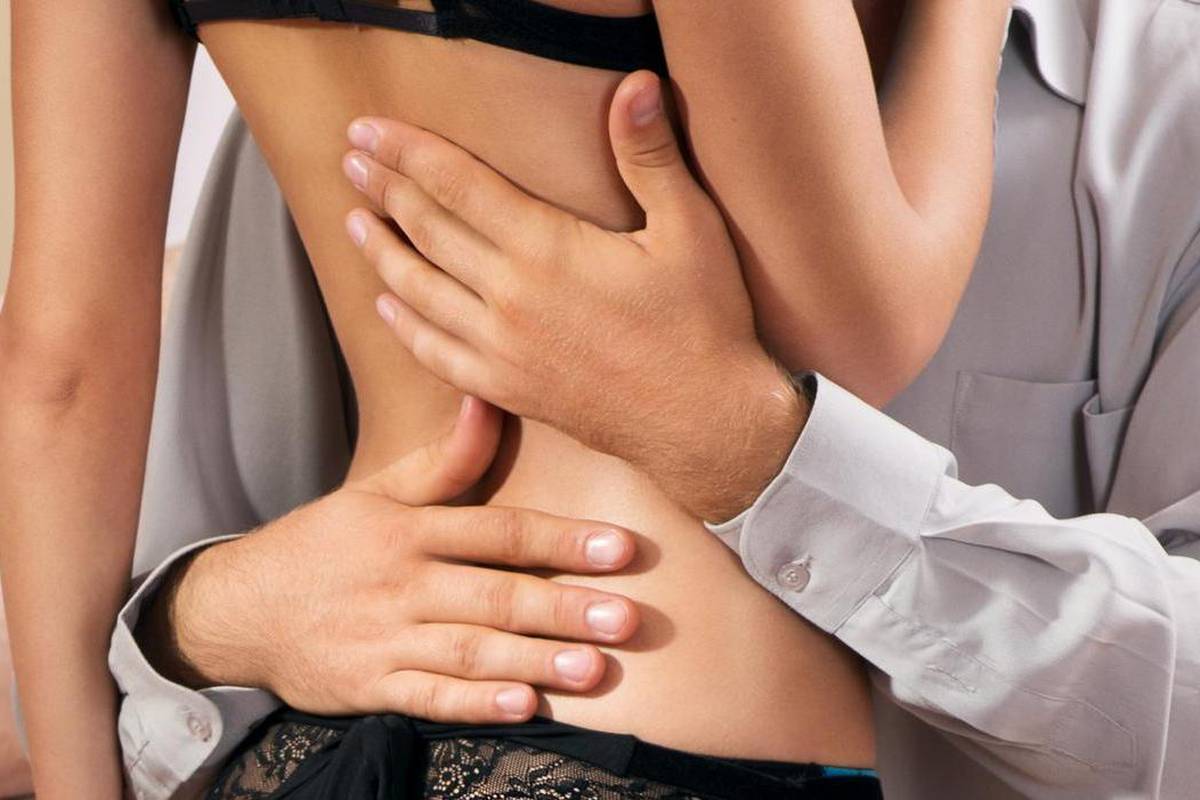 Dlanovi otkrivaju kakav je ljubavnik: Velik palac jasan je znak dominacije u krevetu...